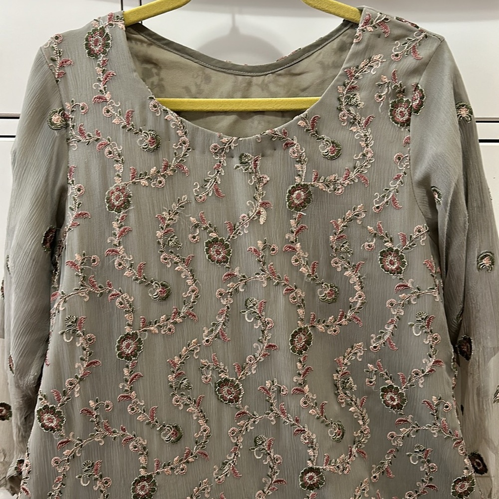 3 pcs embroidered pakistani suit - Picture 3 of 5